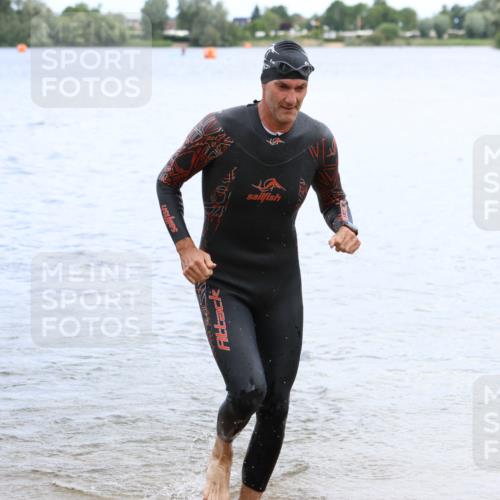 16.06.2024 - 26. Vierlanden-Triathlon Strokosch-Dieckow http://msf.ph/oto/6328450 16.06.2024 11:04:47 Schwimmen 425, 431, 447, 425, 431, 447 meine-sportfotos.de