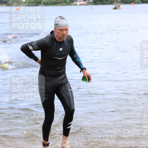 16.06.2024 - 26. Vierlanden-Triathlon Strokosch-Dieckow http://msf.ph/oto/6328539 16.06.2024 11:04:52 Schwimmen 425, 431, 447, 425, 431, 447 meine-sportfotos.de