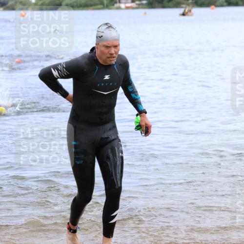 16.06.2024 - 26. Vierlanden-Triathlon Strokosch-Dieckow http://msf.ph/oto/6328547 16.06.2024 11:04:52 Schwimmen 425, 431, 447, 425, 431, 447 meine-sportfotos.de