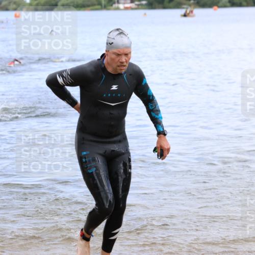 16.06.2024 - 26. Vierlanden-Triathlon Strokosch-Dieckow http://msf.ph/oto/6328558 16.06.2024 11:04:52 Schwimmen 425, 431, 447, 425, 431, 447 meine-sportfotos.de