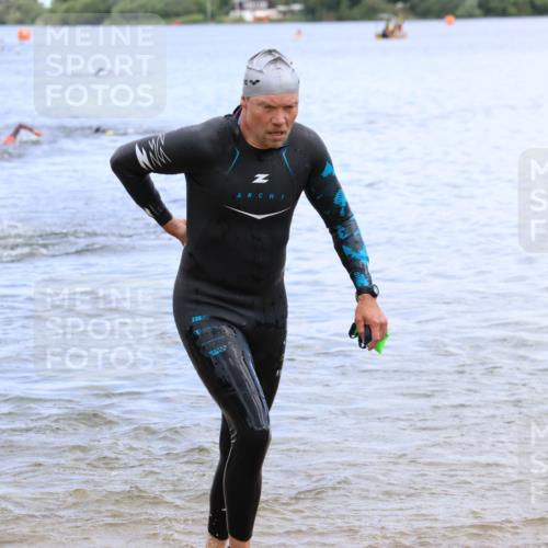 16.06.2024 - 26. Vierlanden-Triathlon Strokosch-Dieckow http://msf.ph/oto/6328565 16.06.2024 11:04:52 Schwimmen 425, 431, 447, 425, 431, 447 meine-sportfotos.de