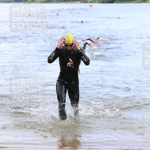 16.06.2024 - 26. Vierlanden-Triathlon Strokosch-Dieckow http://msf.ph/oto/6328605 16.06.2024 11:05:02 Schwimmen 431, 436, 447, 431, 436, 447 meine-sportfotos.de