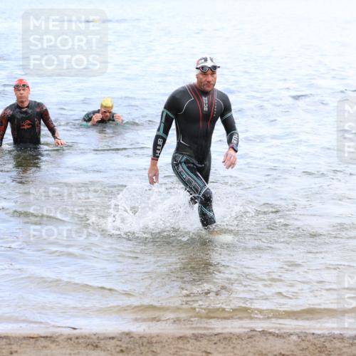 16.06.2024 - 26. Vierlanden-Triathlon Strokosch-Dieckow http://msf.ph/oto/6328737 16.06.2024 11:05:18 Schwimmen 361, 383, 415, 435, 439, 448, 361, 383, 415, 435, 439, 448 meine-sportfotos.de