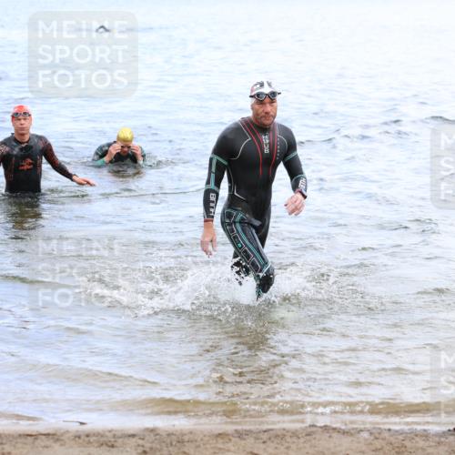 16.06.2024 - 26. Vierlanden-Triathlon Strokosch-Dieckow http://msf.ph/oto/6328749 16.06.2024 11:05:18 Schwimmen 361, 383, 415, 435, 439, 448, 361, 383, 415, 435, 439, 448 meine-sportfotos.de
