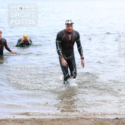 16.06.2024 - 26. Vierlanden-Triathlon Strokosch-Dieckow http://msf.ph/oto/6328768 16.06.2024 11:05:18 Schwimmen 361, 383, 415, 435, 439, 448, 361, 383, 415, 435, 439, 448 meine-sportfotos.de