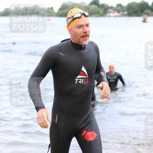 16.06.2024 - 26. Vierlanden-Triathlon Strokosch-Dieckow http://msf.ph/oto/6328801 16.06.2024 11:05:20 Schwimmen 361, 383, 415, 435, 439, 448, 361, 383, 415, 435, 439, 448 meine-sportfotos.de