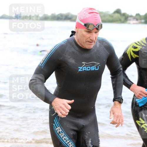 16.06.2024 - 26. Vierlanden-Triathlon Strokosch-Dieckow http://msf.ph/oto/6328900 16.06.2024 11:05:27 Schwimmen 361, 369, 383, 402, 415, 435, 439, 448, 463, 361, 369, 383, 402, 415, 435, 439, 448, 463 meine-sportfotos.de