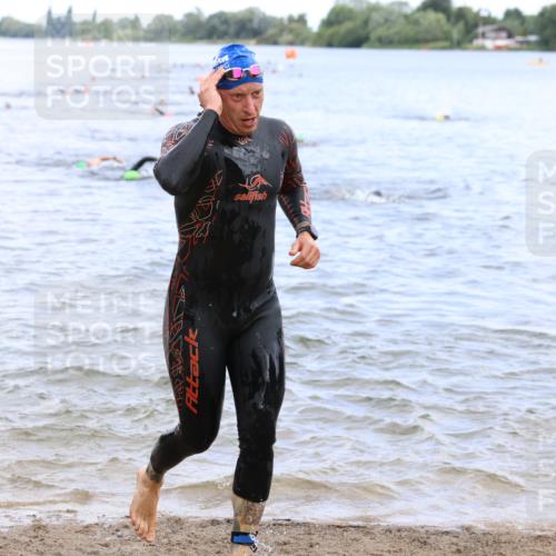 16.06.2024 - 26. Vierlanden-Triathlon Strokosch-Dieckow http://msf.ph/oto/6328909 16.06.2024 11:05:29 Schwimmen 361, 369, 383, 402, 415, 435, 439, 448, 463, 361, 369, 383, 402, 415, 435, 439, 448, 463 meine-sportfotos.de