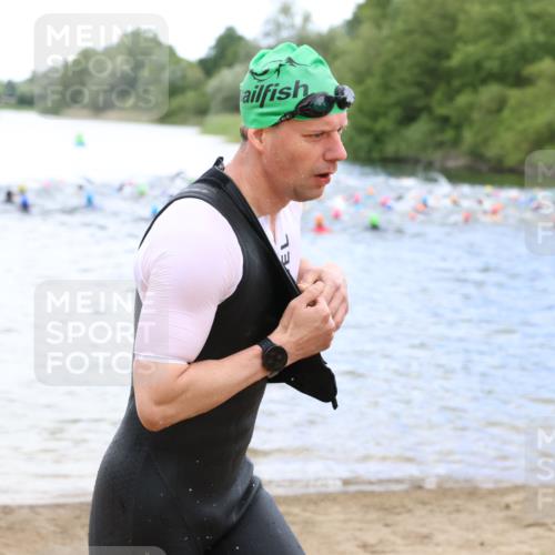 16.06.2024 - 26. Vierlanden-Triathlon Strokosch-Dieckow http://msf.ph/oto/6328964 16.06.2024 11:05:32 Schwimmen 361, 369, 383, 402, 415, 435, 439, 463, 361, 369, 383, 402, 415, 435, 439, 463 meine-sportfotos.de