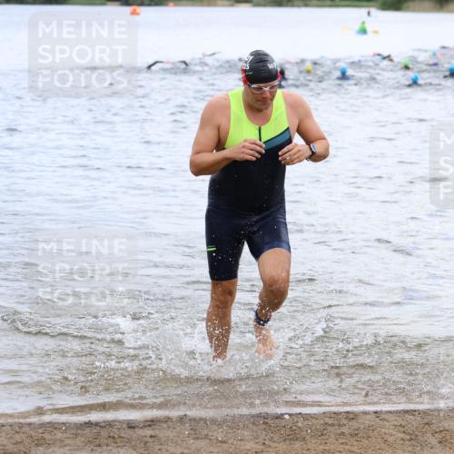 16.06.2024 - 26. Vierlanden-Triathlon Strokosch-Dieckow http://msf.ph/oto/6329042 16.06.2024 11:05:48 Schwimmen 445, 445 meine-sportfotos.de