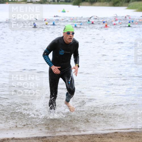 16.06.2024 - 26. Vierlanden-Triathlon Strokosch-Dieckow http://msf.ph/oto/6329065 16.06.2024 11:05:55 Schwimmen 373, 390, 445, 373, 390, 445 meine-sportfotos.de