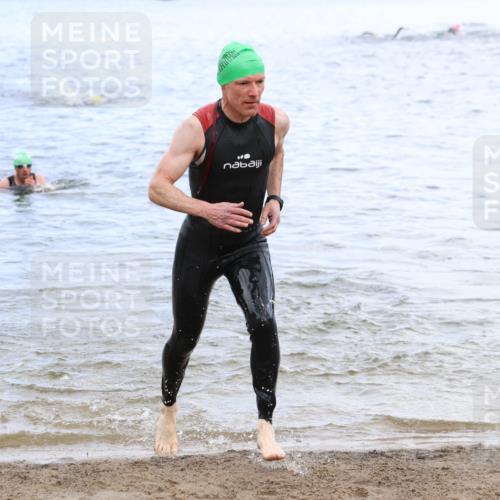 16.06.2024 - 26. Vierlanden-Triathlon Strokosch-Dieckow http://msf.ph/oto/6329114 16.06.2024 11:05:57 Schwimmen 373, 390, 445, 455, 373, 390, 445, 455 meine-sportfotos.de