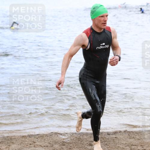 16.06.2024 - 26. Vierlanden-Triathlon Strokosch-Dieckow http://msf.ph/oto/6329152 16.06.2024 11:05:57 Schwimmen 373, 390, 445, 455, 373, 390, 445, 455 meine-sportfotos.de