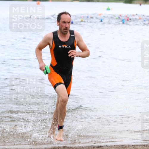 16.06.2024 - 26. Vierlanden-Triathlon Strokosch-Dieckow http://msf.ph/oto/6329228 16.06.2024 11:06:05 Schwimmen 373, 390, 392, 455, 373, 390, 392, 455 meine-sportfotos.de