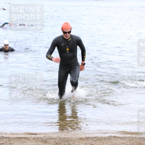 16.06.2024 - 26. Vierlanden-Triathlon Strokosch-Dieckow http://msf.ph/oto/6329284 16.06.2024 11:06:21 Schwimmen 426, 469, 426, 469 meine-sportfotos.de