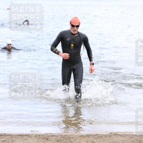 16.06.2024 - 26. Vierlanden-Triathlon Strokosch-Dieckow http://msf.ph/oto/6329306 16.06.2024 11:06:21 Schwimmen 426, 469, 426, 469 meine-sportfotos.de