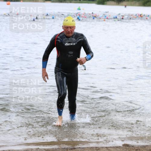 16.06.2024 - 26. Vierlanden-Triathlon Strokosch-Dieckow http://msf.ph/oto/6329352 16.06.2024 11:06:23 Schwimmen 413, 426, 469, 413, 426, 469 meine-sportfotos.de