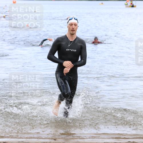 16.06.2024 - 26. Vierlanden-Triathlon Strokosch-Dieckow http://msf.ph/oto/6329423 16.06.2024 11:06:31 Schwimmen 413, 426, 469, 413, 426, 469 meine-sportfotos.de