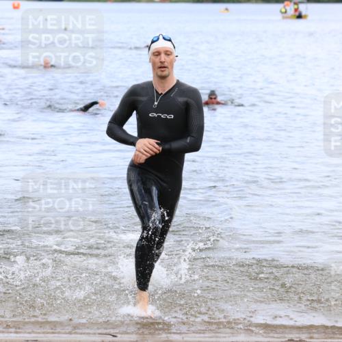 16.06.2024 - 26. Vierlanden-Triathlon Strokosch-Dieckow http://msf.ph/oto/6329437 16.06.2024 11:06:31 Schwimmen 413, 426, 469, 413, 426, 469 meine-sportfotos.de