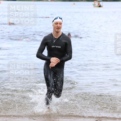 16.06.2024 - 26. Vierlanden-Triathlon Strokosch-Dieckow http://msf.ph/oto/6329447 16.06.2024 11:06:31 Schwimmen 413, 426, 469, 413, 426, 469 meine-sportfotos.de
