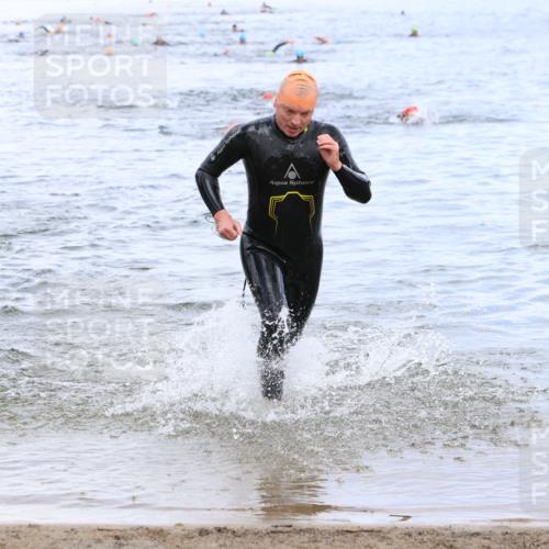 16.06.2024 - 26. Vierlanden-Triathlon Strokosch-Dieckow http://msf.ph/oto/6329813 16.06.2024 11:07:09 Schwimmen 367, 404, 420, 367, 404, 420 meine-sportfotos.de