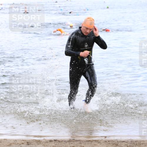 16.06.2024 - 26. Vierlanden-Triathlon Strokosch-Dieckow http://msf.ph/oto/6329836 16.06.2024 11:07:10 Schwimmen 367, 404, 420, 367, 404, 420 meine-sportfotos.de