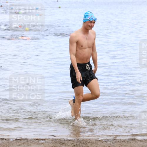 16.06.2024 - 26. Vierlanden-Triathlon Strokosch-Dieckow http://msf.ph/oto/6329930 16.06.2024 11:07:15 Schwimmen 367, 420, 367, 420 meine-sportfotos.de