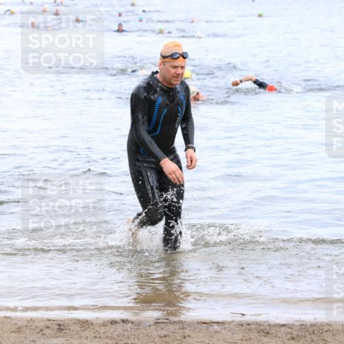 16.06.2024 - 26. Vierlanden-Triathlon Strokosch-Dieckow http://msf.ph/oto/6329938 16.06.2024 11:07:18 Schwimmen 420, 440, 420, 440 meine-sportfotos.de