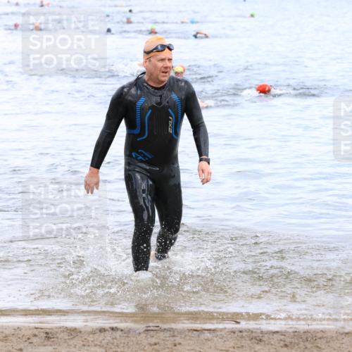 16.06.2024 - 26. Vierlanden-Triathlon Strokosch-Dieckow http://msf.ph/oto/6329968 16.06.2024 11:07:19 Schwimmen 420, 440, 420, 440 meine-sportfotos.de