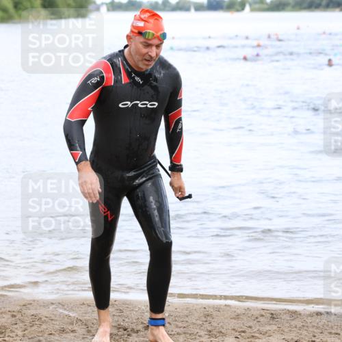 16.06.2024 - 26. Vierlanden-Triathlon Strokosch-Dieckow http://msf.ph/oto/6330011 16.06.2024 11:07:24 Schwimmen 363, 440, 363, 440 meine-sportfotos.de