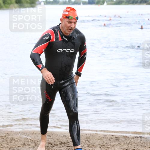 16.06.2024 - 26. Vierlanden-Triathlon Strokosch-Dieckow http://msf.ph/oto/6330017 16.06.2024 11:07:24 Schwimmen 363, 440, 363, 440 meine-sportfotos.de