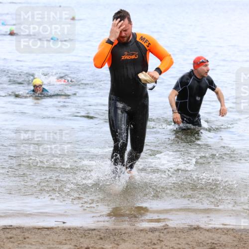 16.06.2024 - 26. Vierlanden-Triathlon Strokosch-Dieckow http://msf.ph/oto/6330038 16.06.2024 11:07:33 Schwimmen 363, 405, 440, 468, 363, 405, 440, 468 meine-sportfotos.de