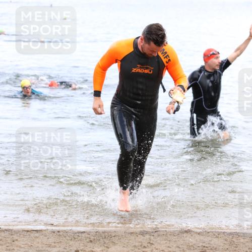 16.06.2024 - 26. Vierlanden-Triathlon Strokosch-Dieckow http://msf.ph/oto/6330075 16.06.2024 11:07:33 Schwimmen 363, 405, 440, 468, 363, 405, 440, 468 meine-sportfotos.de
