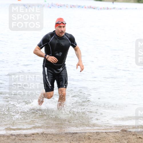 16.06.2024 - 26. Vierlanden-Triathlon Strokosch-Dieckow http://msf.ph/oto/6330081 16.06.2024 11:07:36 Schwimmen 363, 382, 405, 440, 468, 363, 382, 405, 440, 468 meine-sportfotos.de