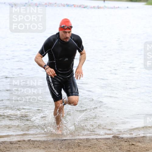 16.06.2024 - 26. Vierlanden-Triathlon Strokosch-Dieckow http://msf.ph/oto/6330111 16.06.2024 11:07:36 Schwimmen 363, 382, 405, 440, 468, 363, 382, 405, 440, 468 meine-sportfotos.de