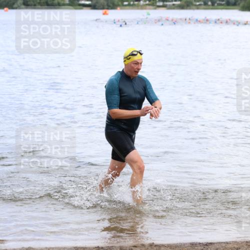 16.06.2024 - 26. Vierlanden-Triathlon Strokosch-Dieckow http://msf.ph/oto/6330147 16.06.2024 11:07:42 Schwimmen 374, 382, 405, 466, 468, 374, 382, 405, 466, 468 meine-sportfotos.de