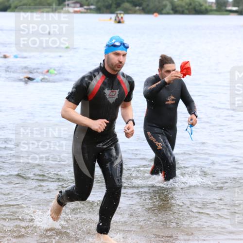 16.06.2024 - 26. Vierlanden-Triathlon Strokosch-Dieckow http://msf.ph/oto/6330162 16.06.2024 11:07:44 Schwimmen 374, 382, 405, 466, 468, 374, 382, 405, 466, 468 meine-sportfotos.de