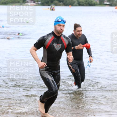 16.06.2024 - 26. Vierlanden-Triathlon Strokosch-Dieckow http://msf.ph/oto/6330171 16.06.2024 11:07:44 Schwimmen 374, 382, 405, 466, 468, 374, 382, 405, 466, 468 meine-sportfotos.de