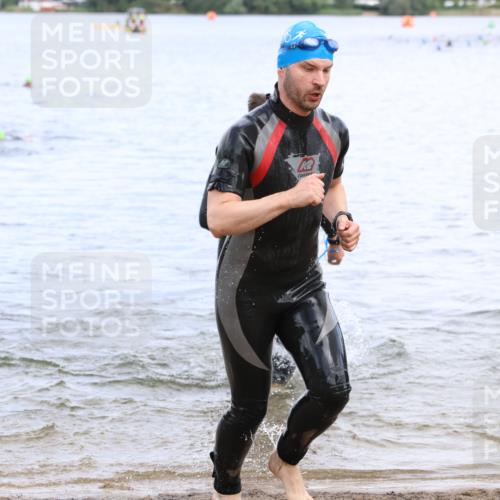 16.06.2024 - 26. Vierlanden-Triathlon Strokosch-Dieckow http://msf.ph/oto/6330192 16.06.2024 11:07:44 Schwimmen 374, 382, 405, 466, 468, 374, 382, 405, 466, 468 meine-sportfotos.de