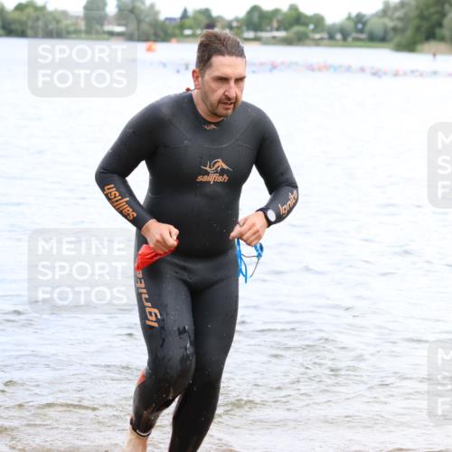 16.06.2024 - 26. Vierlanden-Triathlon Strokosch-Dieckow http://msf.ph/oto/6330216 16.06.2024 11:07:46 Schwimmen 374, 382, 405, 466, 468, 374, 382, 405, 466, 468 meine-sportfotos.de