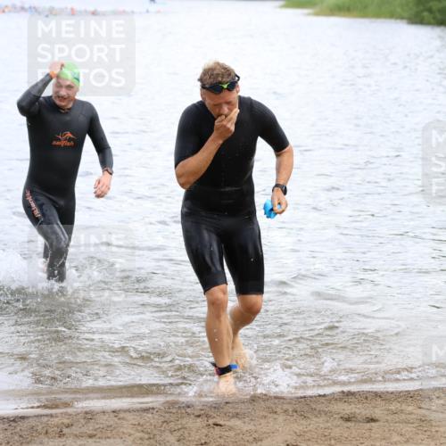 16.06.2024 - 26. Vierlanden-Triathlon Strokosch-Dieckow http://msf.ph/oto/6330253 16.06.2024 11:08:11 Schwimmen 388, 414, 430, 472, 388, 414, 430, 472 meine-sportfotos.de
