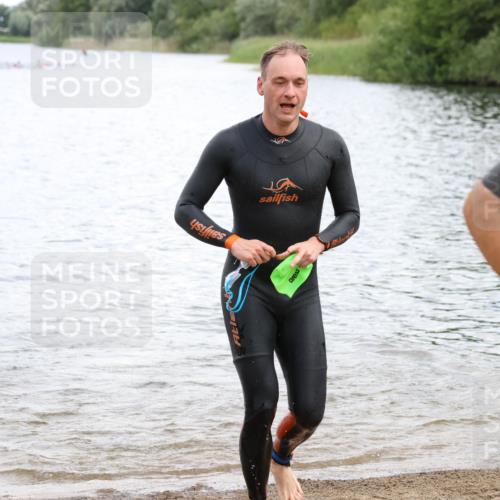 16.06.2024 - 26. Vierlanden-Triathlon Strokosch-Dieckow http://msf.ph/oto/6330272 16.06.2024 11:08:14 Schwimmen 388, 414, 430, 472, 388, 414, 430, 472 meine-sportfotos.de