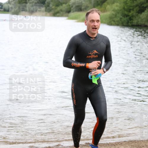 16.06.2024 - 26. Vierlanden-Triathlon Strokosch-Dieckow http://msf.ph/oto/6330279 16.06.2024 11:08:15 Schwimmen 388, 414, 430, 472, 388, 414, 430, 472 meine-sportfotos.de