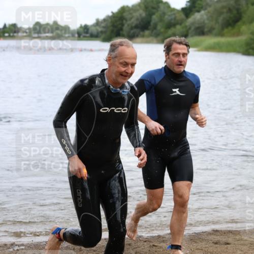 16.06.2024 - 26. Vierlanden-Triathlon Strokosch-Dieckow http://msf.ph/oto/6330313 16.06.2024 11:08:18 Schwimmen 388, 414, 430, 472, 388, 414, 430, 472 meine-sportfotos.de