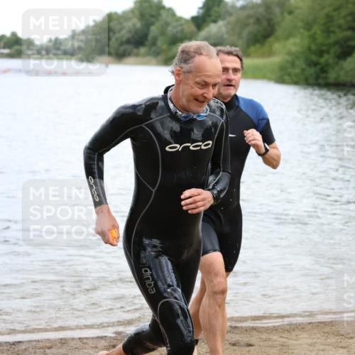 16.06.2024 - 26. Vierlanden-Triathlon Strokosch-Dieckow http://msf.ph/oto/6330325 16.06.2024 11:08:18 Schwimmen 388, 414, 430, 472, 388, 414, 430, 472 meine-sportfotos.de