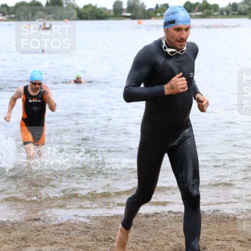 16.06.2024 - 26. Vierlanden-Triathlon Strokosch-Dieckow http://msf.ph/oto/6330485 16.06.2024 11:08:34 Schwimmen 365, 377, 433, 454, 456, 457, 1276, 365, 377, 433, 454, 456, 457, 1276 meine-sportfotos.de