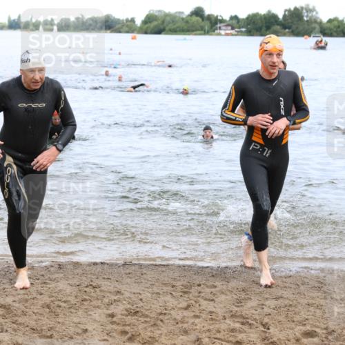 16.06.2024 - 26. Vierlanden-Triathlon Strokosch-Dieckow http://msf.ph/oto/6330597 16.06.2024 11:08:45 Schwimmen 359, 366, 433, 443, 454, 456, 457, 462, 470, 359, 366, 433, 443, 454, 456, 457, 462, 470 meine-sportfotos.de
