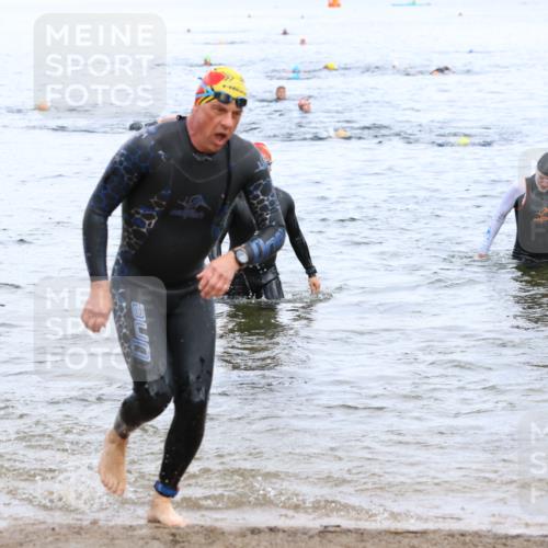 16.06.2024 - 26. Vierlanden-Triathlon Strokosch-Dieckow http://msf.ph/oto/6330640 16.06.2024 11:08:49 Schwimmen 359, 366, 433, 443, 454, 456, 462, 470, 359, 366, 433, 443, 454, 456, 462, 470 meine-sportfotos.de