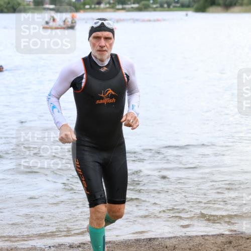 16.06.2024 - 26. Vierlanden-Triathlon Strokosch-Dieckow http://msf.ph/oto/6330783 16.06.2024 11:08:59 Schwimmen 366, 429, 442, 443, 453, 462, 470, 366, 429, 442, 443, 453, 462, 470 meine-sportfotos.de