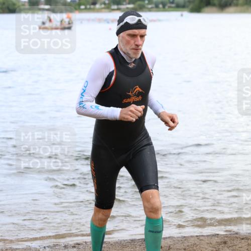16.06.2024 - 26. Vierlanden-Triathlon Strokosch-Dieckow http://msf.ph/oto/6330795 16.06.2024 11:08:59 Schwimmen 366, 429, 442, 443, 453, 462, 470, 366, 429, 442, 443, 453, 462, 470 meine-sportfotos.de